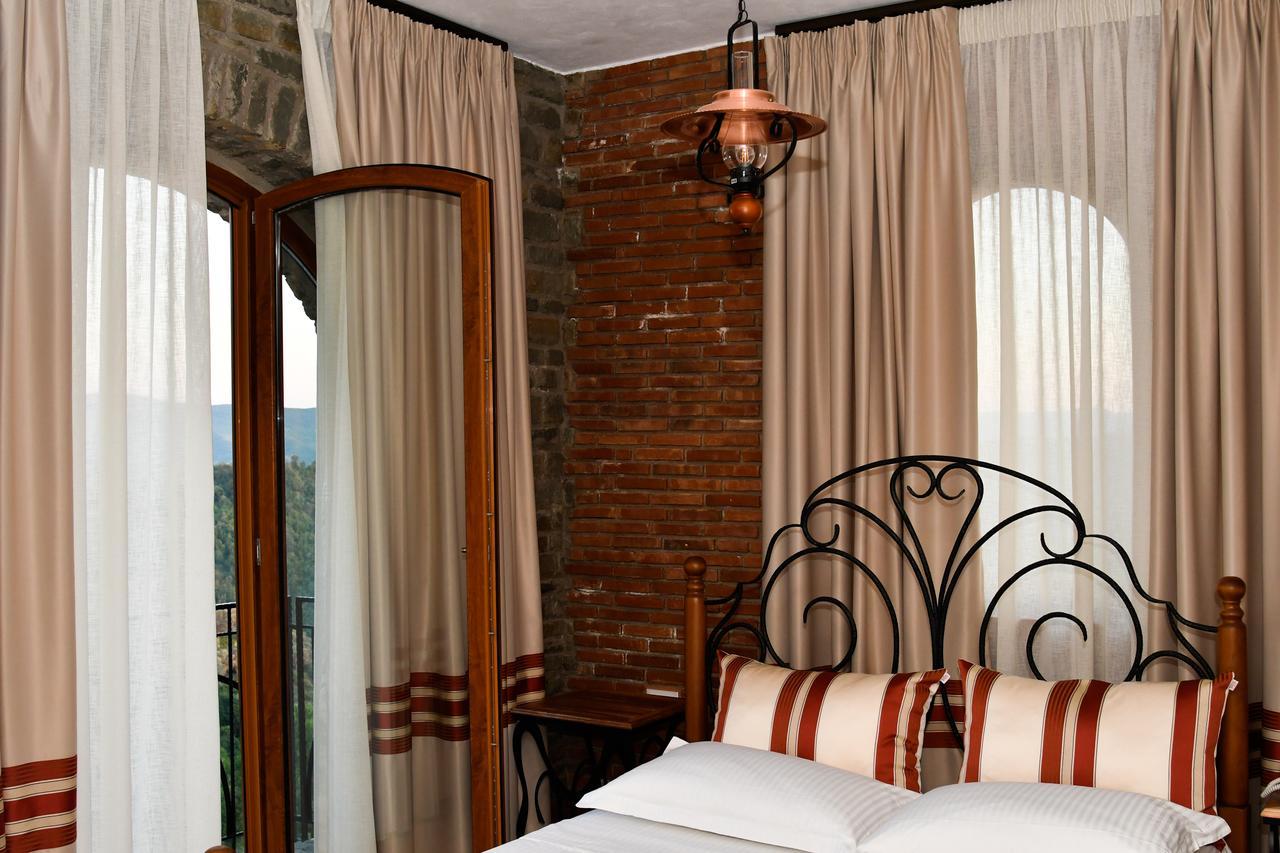 Petrele Hotel Restaurant Emblema מראה חיצוני תמונה