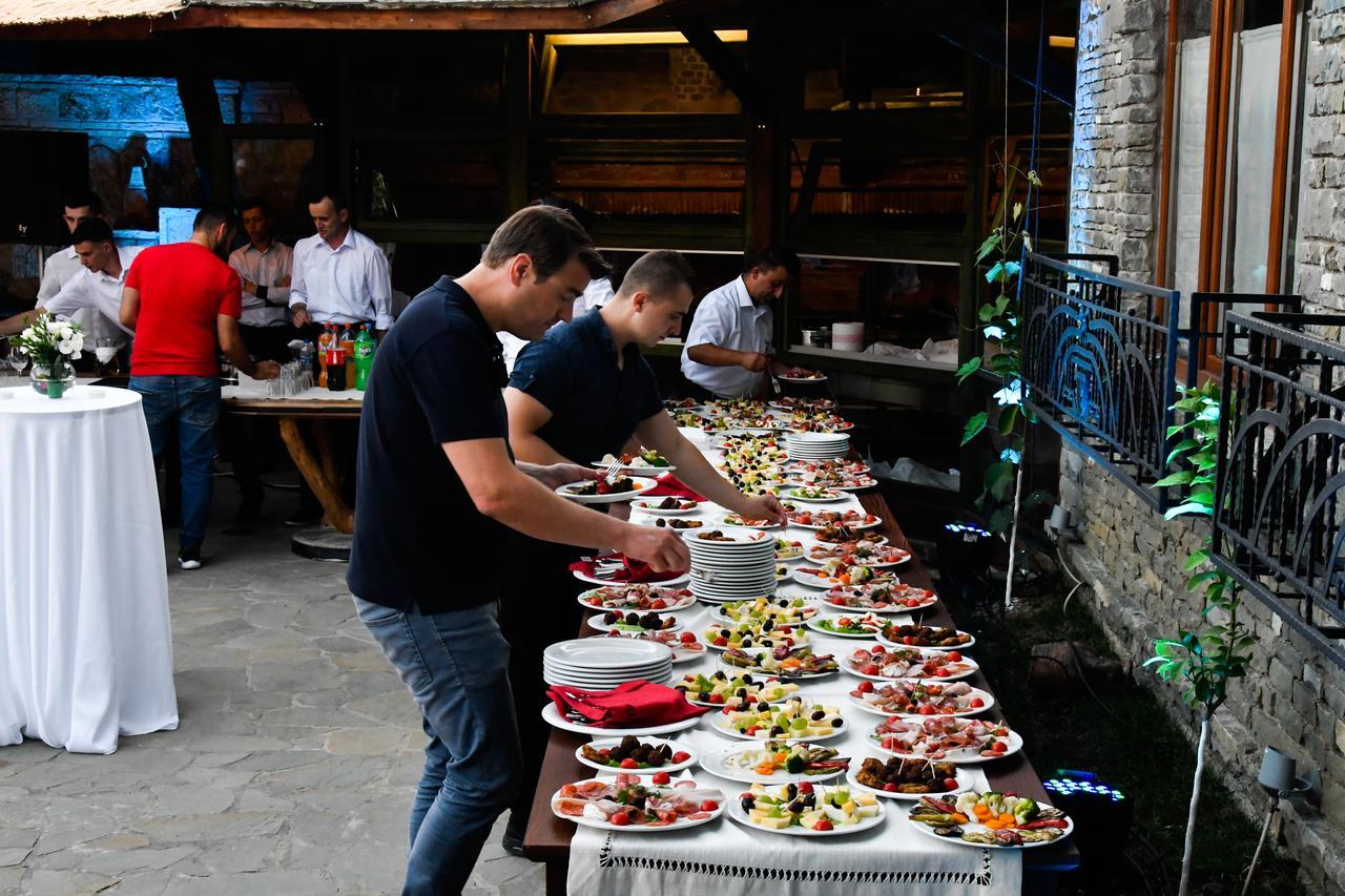 Petrele Hotel Restaurant Emblema מראה חיצוני תמונה