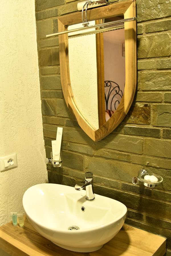 Petrele Hotel Restaurant Emblema מראה חיצוני תמונה