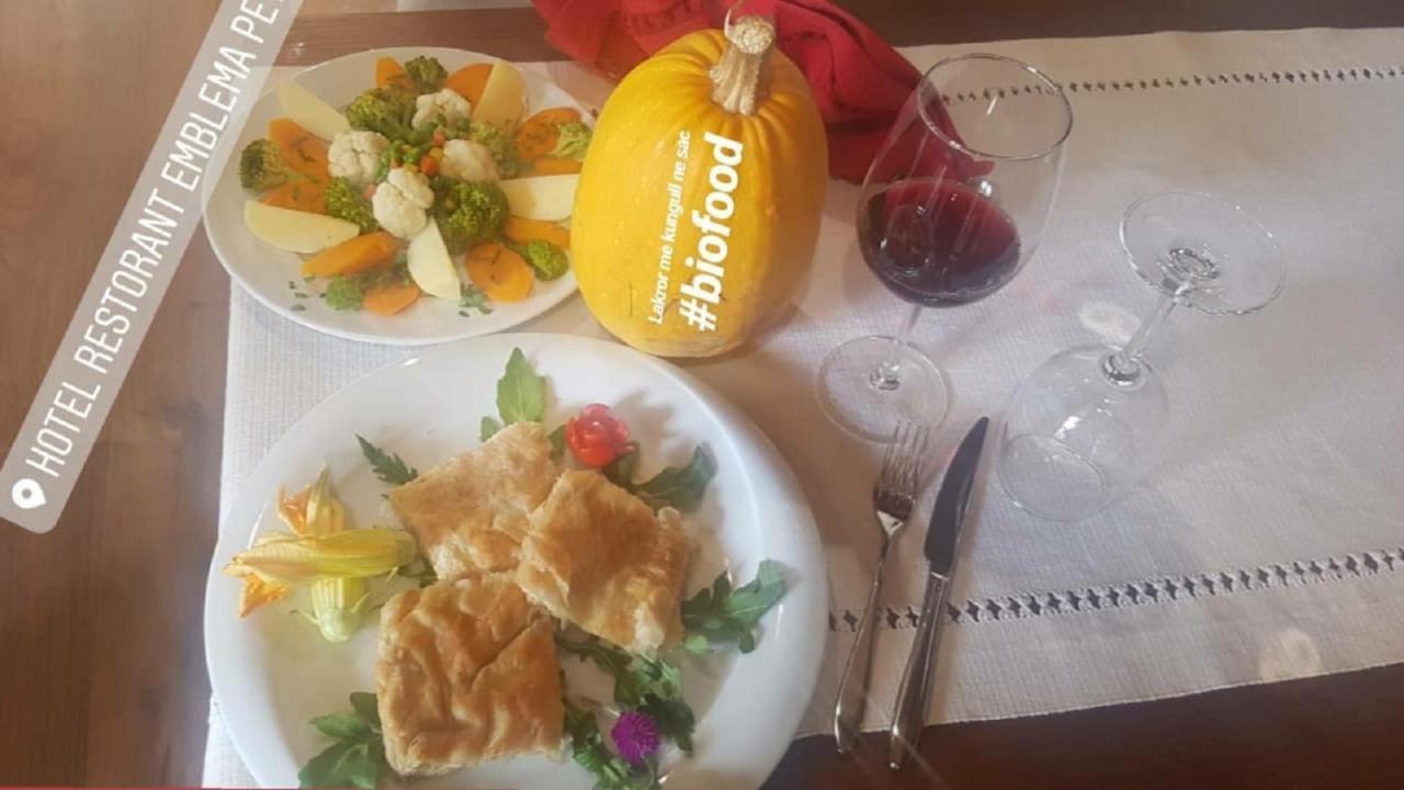 Petrele Hotel Restaurant Emblema מראה חיצוני תמונה
