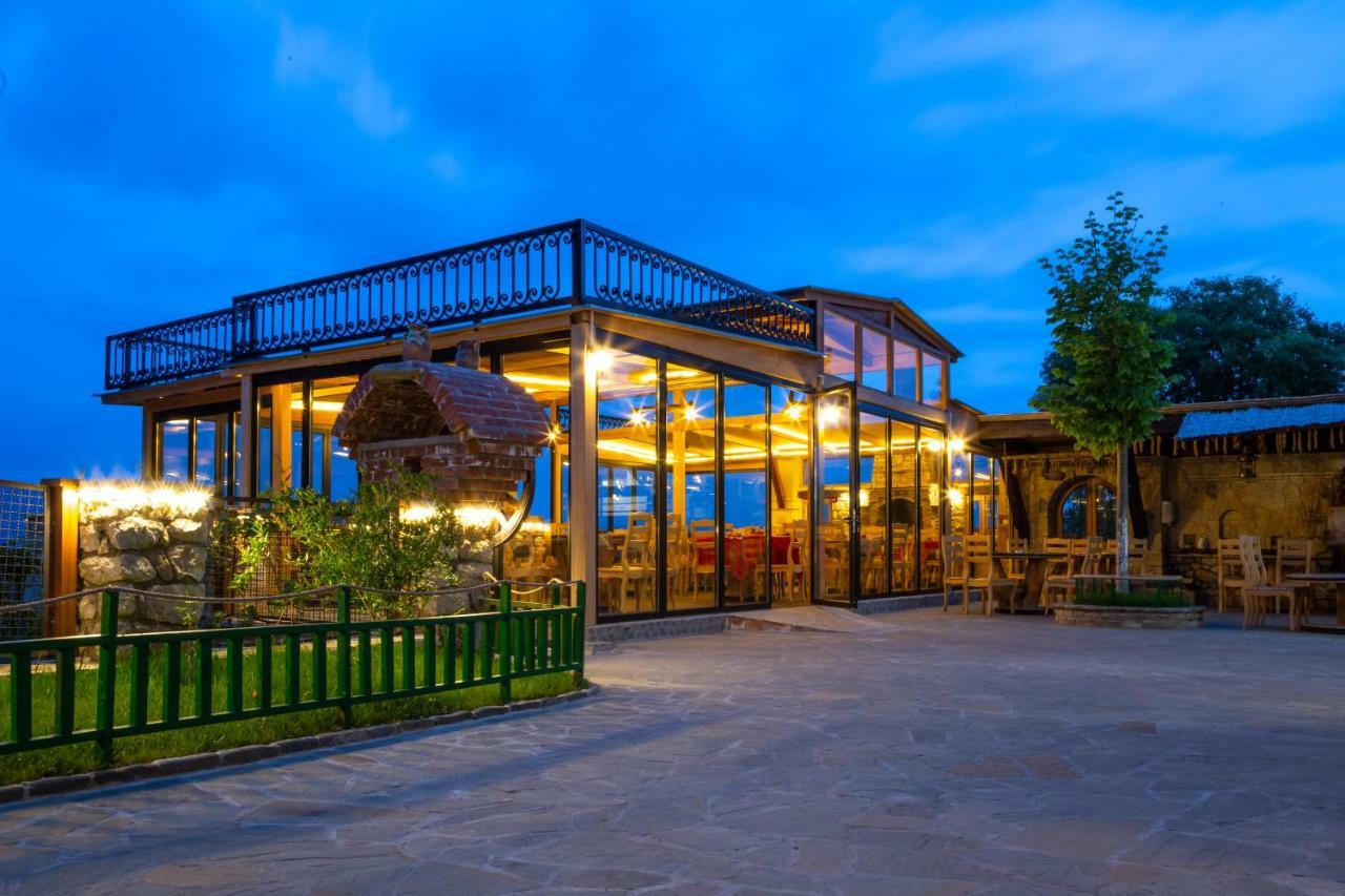 Petrele Hotel Restaurant Emblema מראה חיצוני תמונה